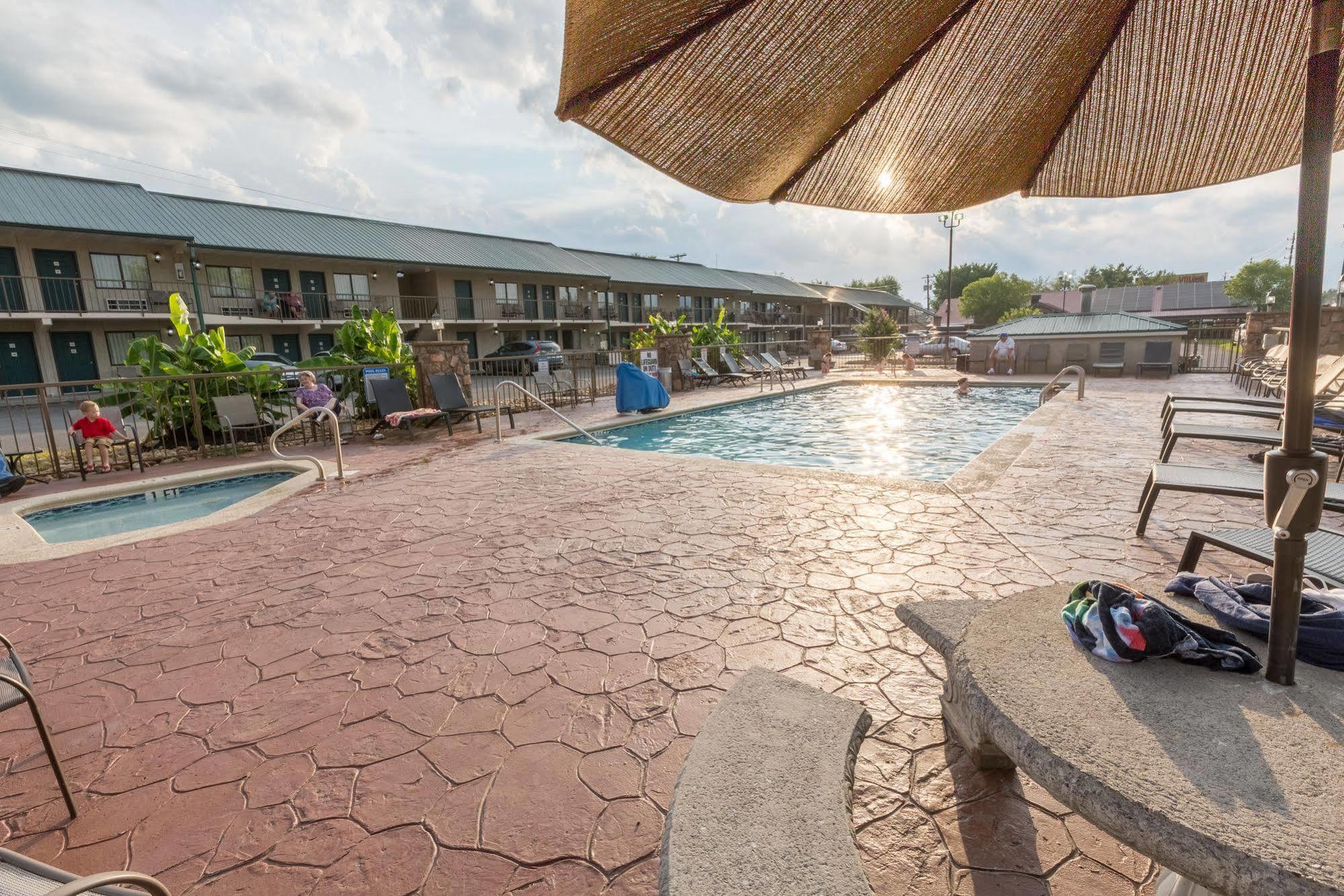 Mountain Breeze Motel Pigeon Forge Luaran gambar